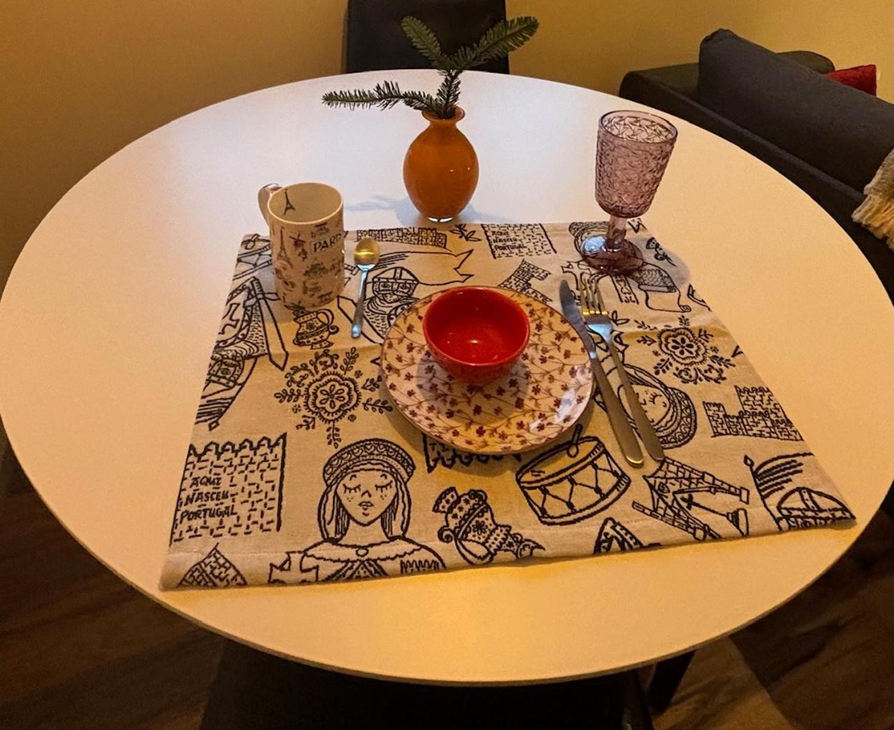 Three Little Birds -Redbird Apartment Guimaraes Ngoại thất bức ảnh